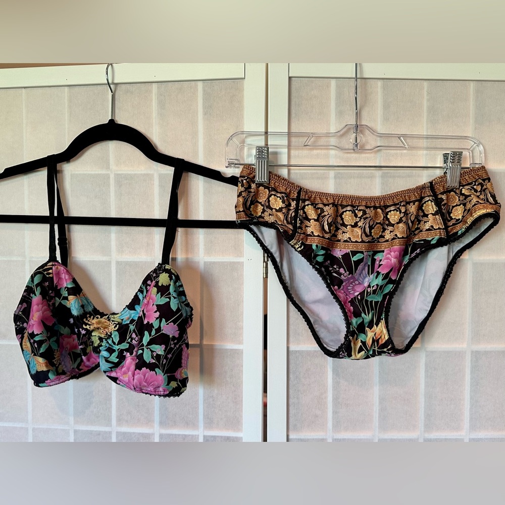 💐Spell Butterfly intimates💐